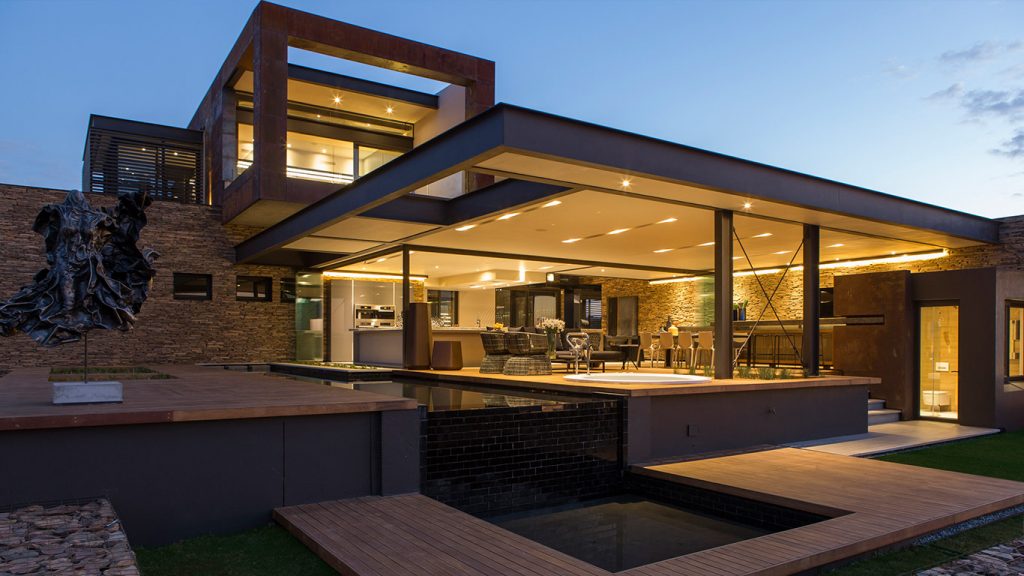 This contemporary mansion in South Africa blends luxury with comfort