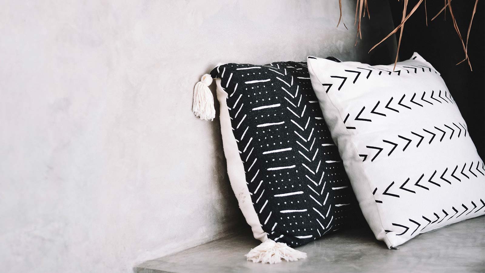 Black and White Throw Pillow Cover - Abstract Print - Velvet - Modern