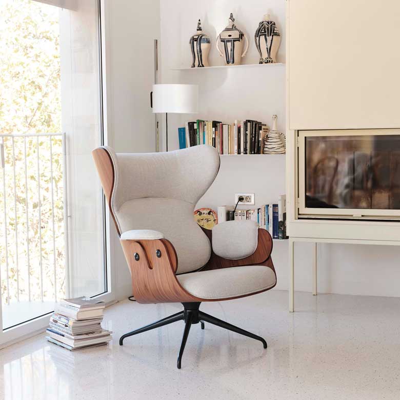 Wingback lounger swivel armchair