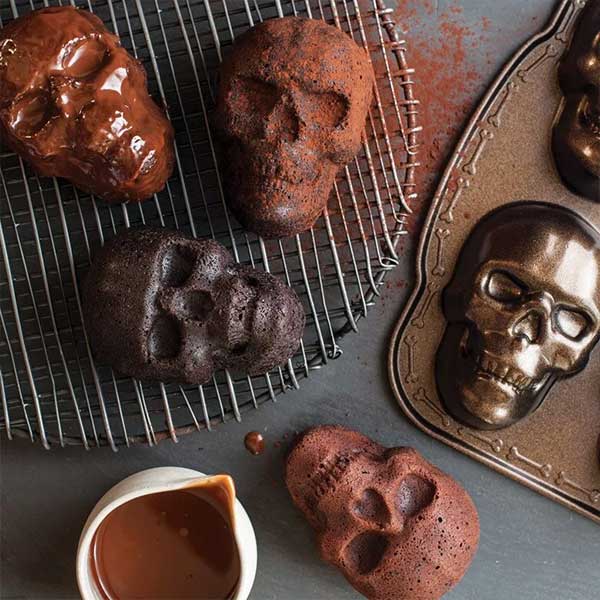 Nordic Ware Fall Harvest Series Skull Cakelet Pan