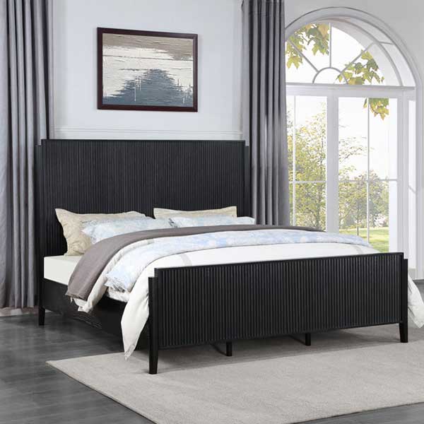 Traequan Platform Bed